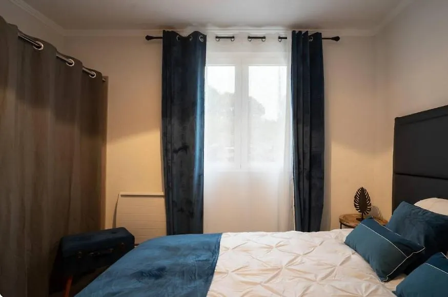 Les Rives Montans Apartment